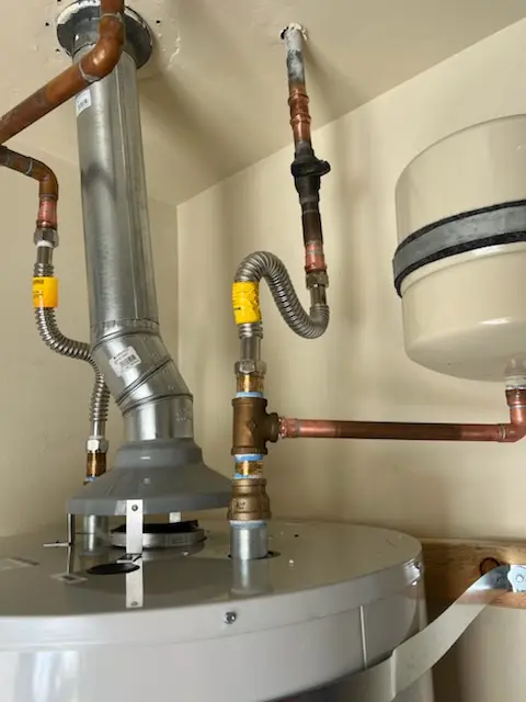 Water heater installation and plumbing repair in Miami Avenue